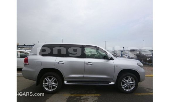 Buy Import Toyota Land Cruiser Other Car in Import - Dubai in Enga Buy Import Toyota Land Cruiser Other Car in Import - Dubai in Enga