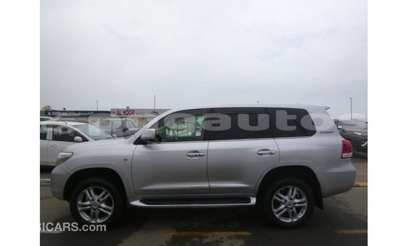 Buy Import Toyota Land Cruiser Other Car in Import - Dubai in Enga Buy Import Toyota Land Cruiser Other Car in Import - Dubai in Enga
