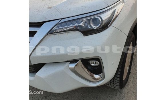 Buy Import Toyota Fortuner White Car in Import - Dubai in Enga Buy Import Toyota Fortuner White Car in Import - Dubai in Enga