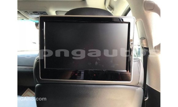 Buy Import Toyota Land Cruiser White Car in Import - Dubai in Enga Buy Import Toyota Land Cruiser White Car in Import - Dubai in Enga