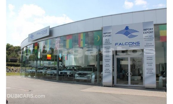 Buy Import Toyota Hilux White Car in Import - Dubai in Enga Buy Import Toyota Hilux White Car in Import - Dubai in Enga