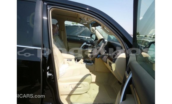 Buy Import Toyota Land Cruiser Black Car in Import - Dubai in Enga Buy Import Toyota Land Cruiser Black Car in Import - Dubai in Enga