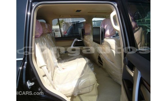 Buy Import Toyota Land Cruiser Black Car in Import - Dubai in Enga Buy Import Toyota Land Cruiser Black Car in Import - Dubai in Enga