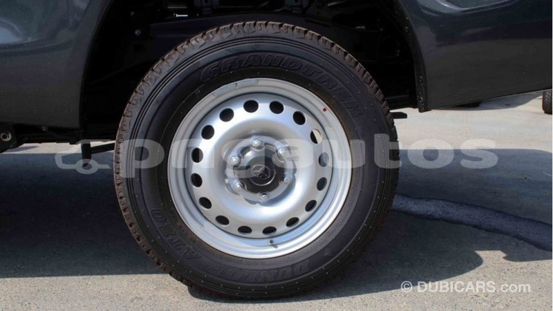 Big with watermark toyota hilux enga import dubai 5124