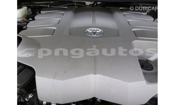 Buy Import Toyota Land Cruiser White Car in Import - Dubai in Enga Buy Import Toyota Land Cruiser White Car in Import - Dubai in Enga