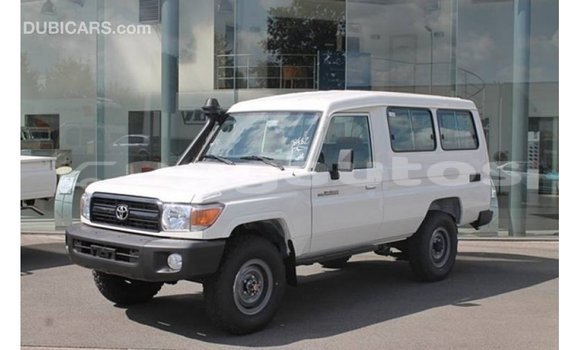 Buy Import Toyota Land Cruiser White Car in Import - Dubai in Enga Buy Import Toyota Land Cruiser White Car in Import - Dubai in Enga