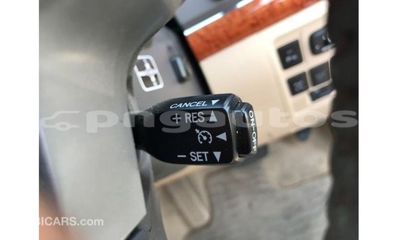 Buy Import Toyota Land Cruiser White Car in Import - Dubai in Enga Buy Import Toyota Land Cruiser White Car in Import - Dubai in Enga