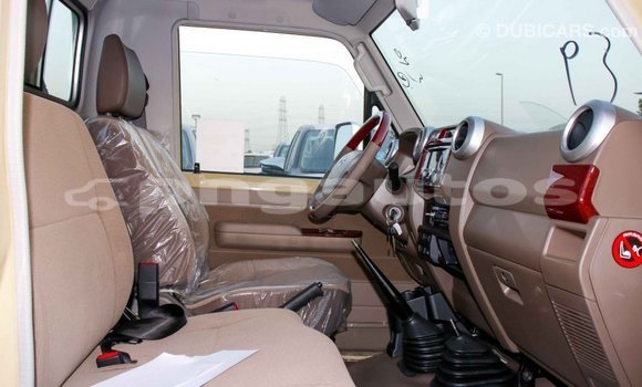 Buy Import Toyota Land Cruiser Beige Car in Import - Dubai in Enga Buy Import Toyota Land Cruiser Beige Car in Import - Dubai in Enga