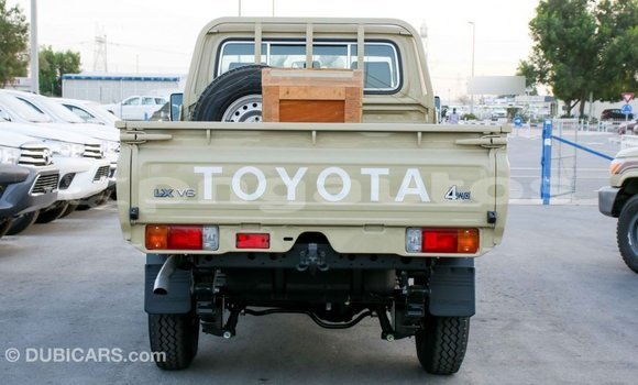 Buy Import Toyota Land Cruiser Beige Car in Import - Dubai in Enga Buy Import Toyota Land Cruiser Beige Car in Import - Dubai in Enga