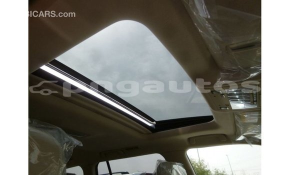 Buy Import Toyota Land Cruiser White Car in Import - Dubai in Enga Buy Import Toyota Land Cruiser White Car in Import - Dubai in Enga