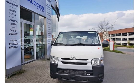 Buy Import Toyota Hiace White Car in Import - Dubai in Enga Buy Import Toyota Hiace White Car in Import - Dubai in Enga