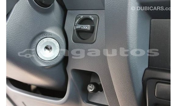 Buy Import Toyota Land Cruiser White Car in Import - Dubai in Enga Buy Import Toyota Land Cruiser White Car in Import - Dubai in Enga