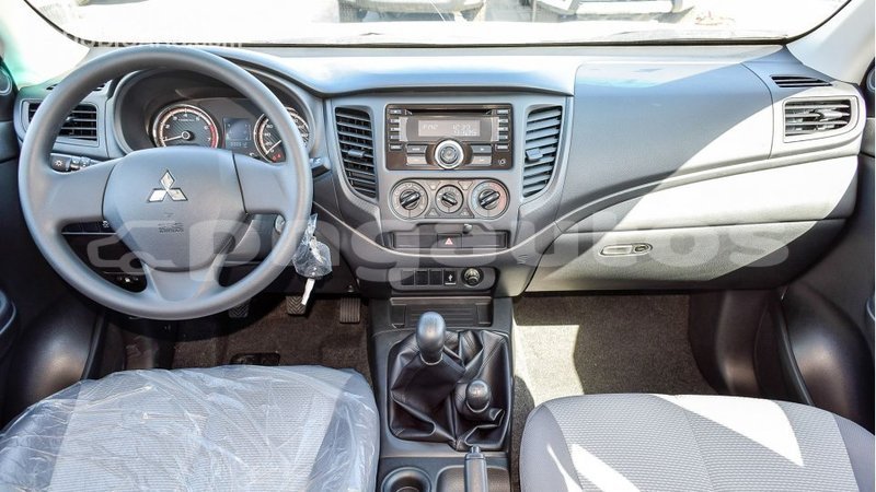 Big with watermark mitsubishi l200 enga import dubai 5157