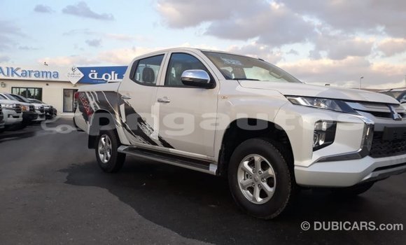 Buy Import Mitsubishi L200 White Car in Import - Dubai in Enga Buy Import Mitsubishi L200 White Car in Import - Dubai in Enga
