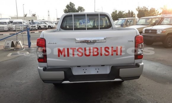 Buy Import Mitsubishi L200 White Car in Import - Dubai in Enga Buy Import Mitsubishi L200 White Car in Import - Dubai in Enga