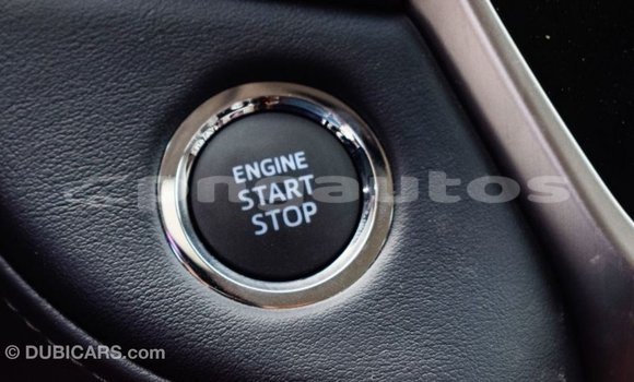 Buy Import Toyota Land Cruiser White Car in Import - Dubai in Enga Buy Import Toyota Land Cruiser White Car in Import - Dubai in Enga