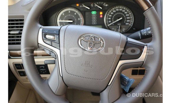 Buy Import Toyota Land Cruiser White Car in Import - Dubai in Enga Buy Import Toyota Land Cruiser White Car in Import - Dubai in Enga