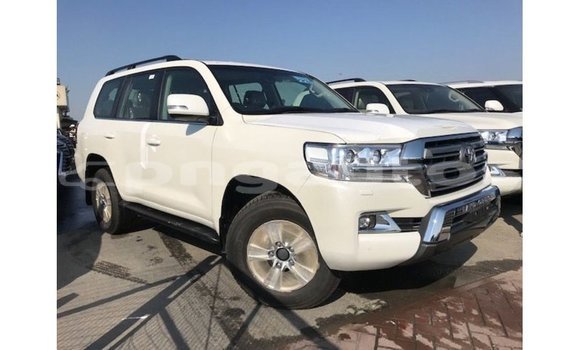 Buy Import Toyota Land Cruiser White Car in Import - Dubai in Enga Buy Import Toyota Land Cruiser White Car in Import - Dubai in Enga