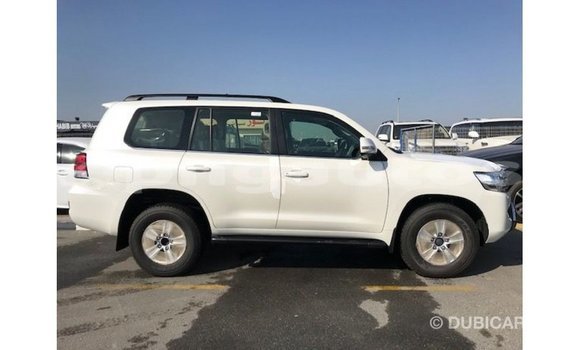 Buy Import Toyota Land Cruiser White Car in Import - Dubai in Enga Buy Import Toyota Land Cruiser White Car in Import - Dubai in Enga