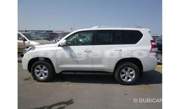 Buy Import Toyota Prado White Car in Import - Dubai in Enga Buy Import Toyota Prado White Car in Import - Dubai in Enga