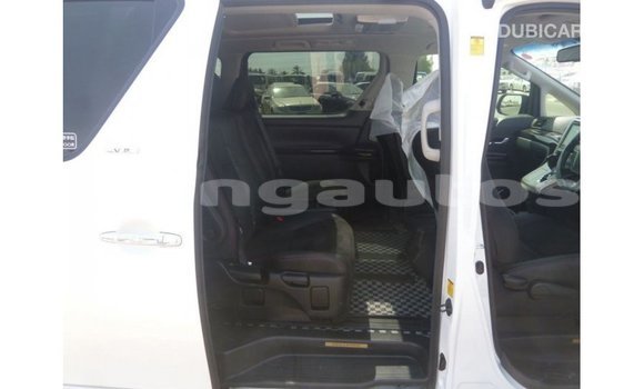 Buy Import Toyota Vellfire White Car in Import - Dubai in Enga Buy Import Toyota Vellfire White Car in Import - Dubai in Enga