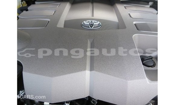 Buy Import Toyota Land Cruiser White Car in Import - Dubai in Enga Buy Import Toyota Land Cruiser White Car in Import - Dubai in Enga