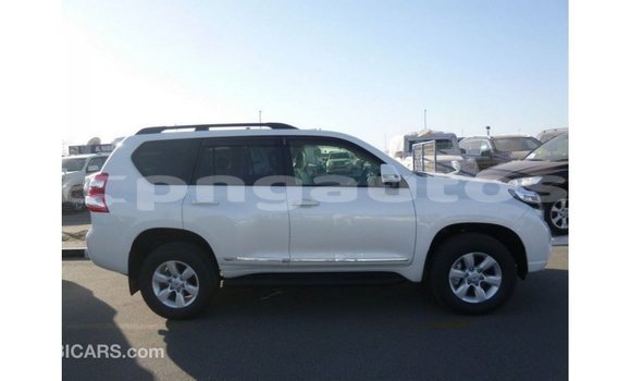 Buy Import Toyota Prado White Car in Import - Dubai in Enga Buy Import Toyota Prado White Car in Import - Dubai in Enga