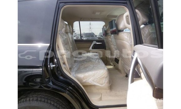 Buy Import Toyota Land Cruiser Black Car in Import - Dubai in Enga Buy Import Toyota Land Cruiser Black Car in Import - Dubai in Enga