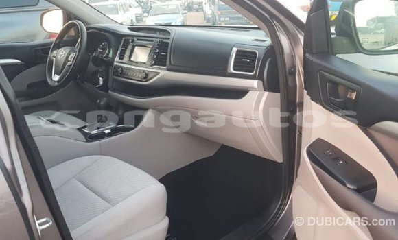 Buy Import Toyota Highlander Other Car in Import - Dubai in Enga Buy Import Toyota Highlander Other Car in Import - Dubai in Enga