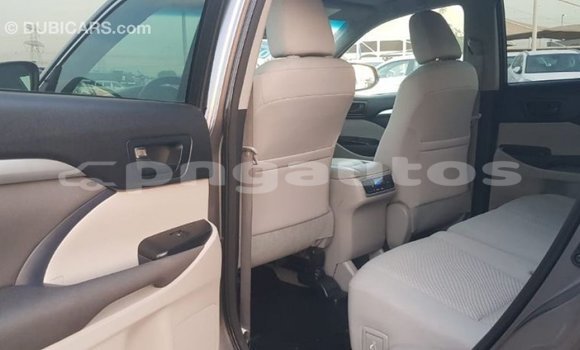 Buy Import Toyota Highlander Other Car in Import - Dubai in Enga Buy Import Toyota Highlander Other Car in Import - Dubai in Enga