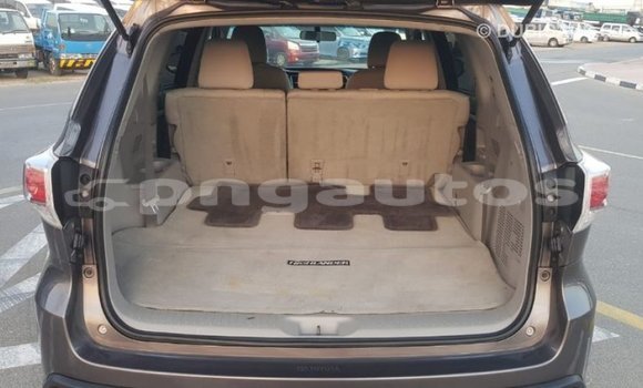 Buy Import Toyota Highlander Other Car in Import - Dubai in Enga Buy Import Toyota Highlander Other Car in Import - Dubai in Enga