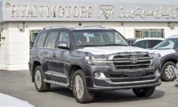 Buy Import Toyota Land Cruiser Other Car in Import - Dubai in Enga Buy Import Toyota Land Cruiser Other Car in Import - Dubai in Enga