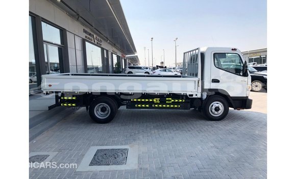 Buy Import Mitsubishi L400 White Truck in Import - Dubai in Enga Buy Import Mitsubishi L400 White Truck in Import - Dubai in Enga