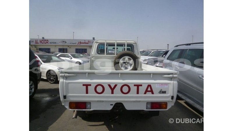 Big with watermark toyota land cruiser enga import dubai 5205