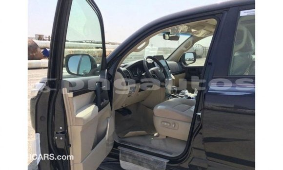 Buy Import Toyota Land Cruiser Black Car in Import - Dubai in Enga Buy Import Toyota Land Cruiser Black Car in Import - Dubai in Enga
