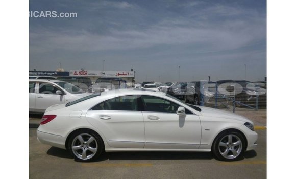 Buy Import Mercedes-Benz 190 White Car in Import - Dubai in Enga Buy Import Mercedes-Benz 190 White Car in Import - Dubai in Enga