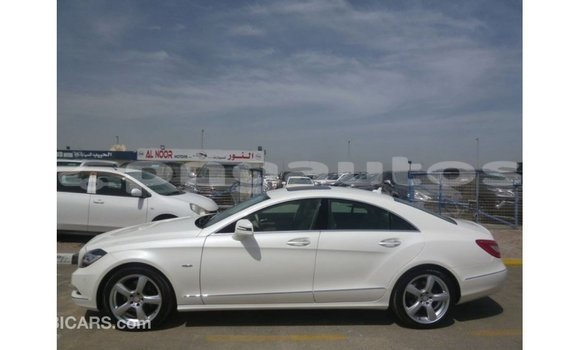 Buy Import Mercedes-Benz 190 White Car in Import - Dubai in Enga Buy Import Mercedes-Benz 190 White Car in Import - Dubai in Enga