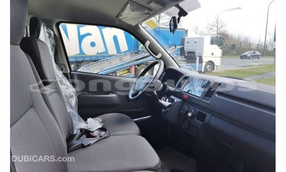 Buy Import Toyota Hiace White Car in Import - Dubai in Enga Buy Import Toyota Hiace White Car in Import - Dubai in Enga