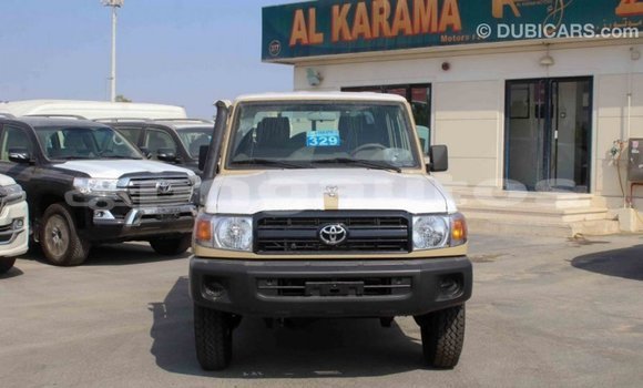 Buy Import Toyota Land Cruiser Beige Car in Import - Dubai in Enga Buy Import Toyota Land Cruiser Beige Car in Import - Dubai in Enga