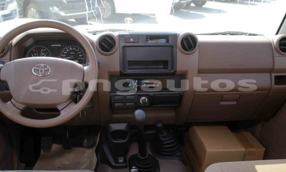 Buy Import Toyota Land Cruiser Beige Car in Import - Dubai in Enga Buy Import Toyota Land Cruiser Beige Car in Import - Dubai in Enga