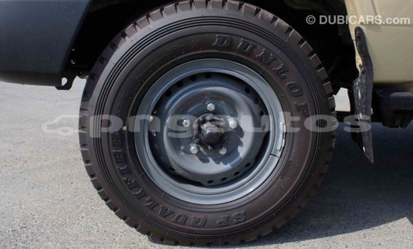 Buy Import Toyota Land Cruiser Beige Car in Import - Dubai in Enga Buy Import Toyota Land Cruiser Beige Car in Import - Dubai in Enga