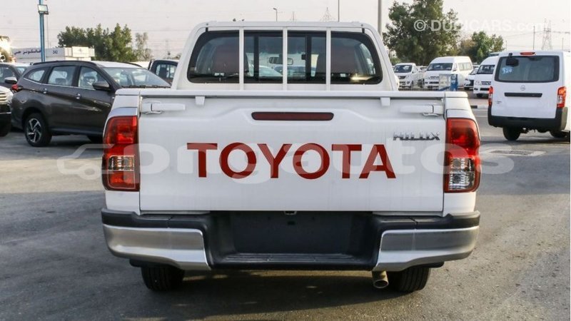 Big with watermark toyota hilux enga import dubai 5233
