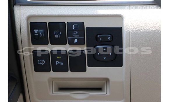 Buy Import Toyota Land Cruiser White Car in Import - Dubai in Enga Buy Import Toyota Land Cruiser White Car in Import - Dubai in Enga