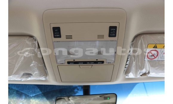 Buy Import Toyota Land Cruiser White Car in Import - Dubai in Enga Buy Import Toyota Land Cruiser White Car in Import - Dubai in Enga