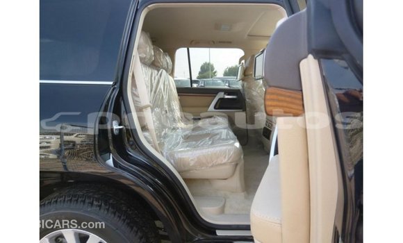 Buy Import Toyota Land Cruiser Black Car in Import - Dubai in Enga Buy Import Toyota Land Cruiser Black Car in Import - Dubai in Enga