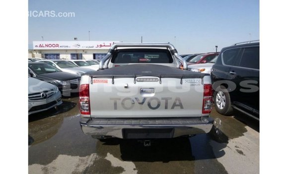 Buy Import Toyota Hilux Other Car in Import - Dubai in Enga Buy Import Toyota Hilux Other Car in Import - Dubai in Enga