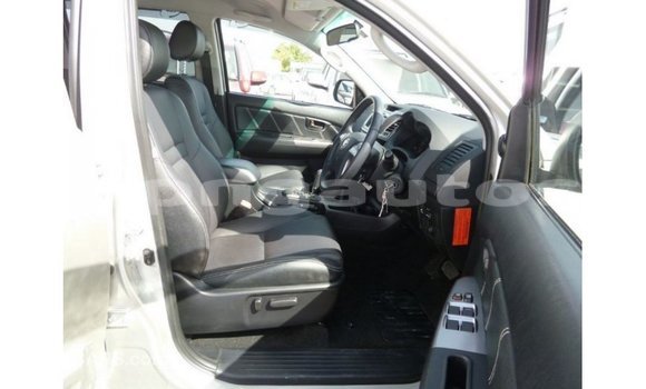 Buy Import Toyota Hilux Other Car in Import - Dubai in Enga Buy Import Toyota Hilux Other Car in Import - Dubai in Enga