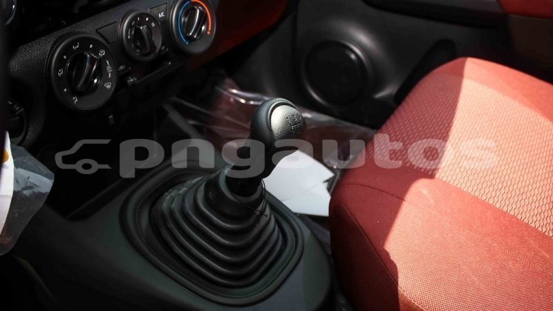 Big with watermark toyota hilux enga import dubai 5258