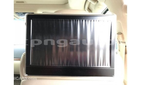 Buy Import Toyota Land Cruiser White Car in Import - Dubai in Enga Buy Import Toyota Land Cruiser White Car in Import - Dubai in Enga