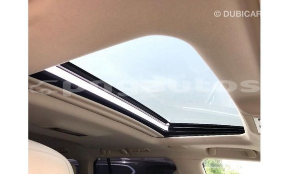 Buy Import Toyota Land Cruiser White Car in Import - Dubai in Enga Buy Import Toyota Land Cruiser White Car in Import - Dubai in Enga